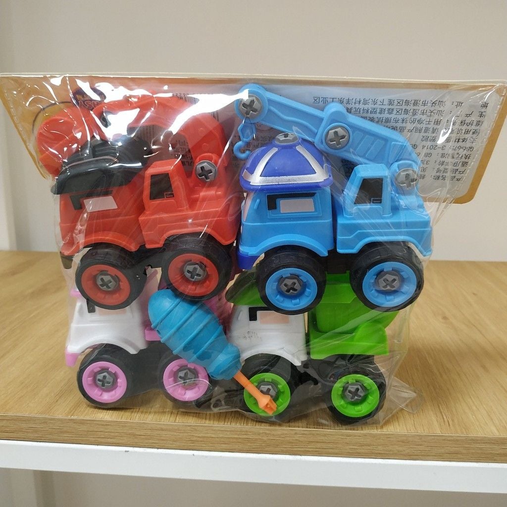 Đồ Chơi Bộ 4 Xe Poli Dễ Thương Cho Bé