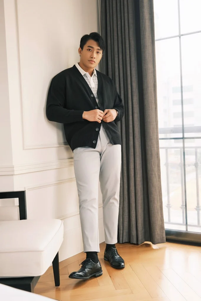  KHOÁC NAM DỆT KIM 605-REGULAR FIT ĐEN 