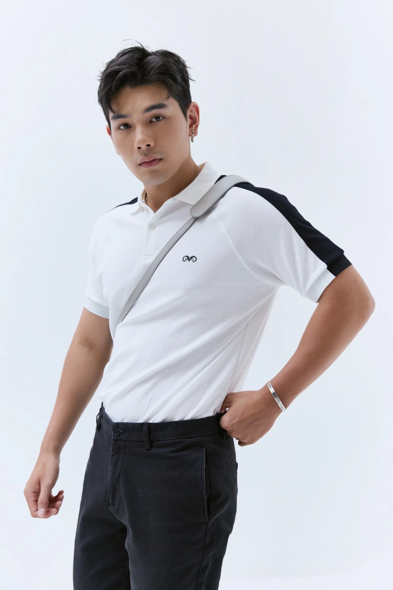  POLO NAM 8876-CỔ TRẮNG TAY ĐEN 