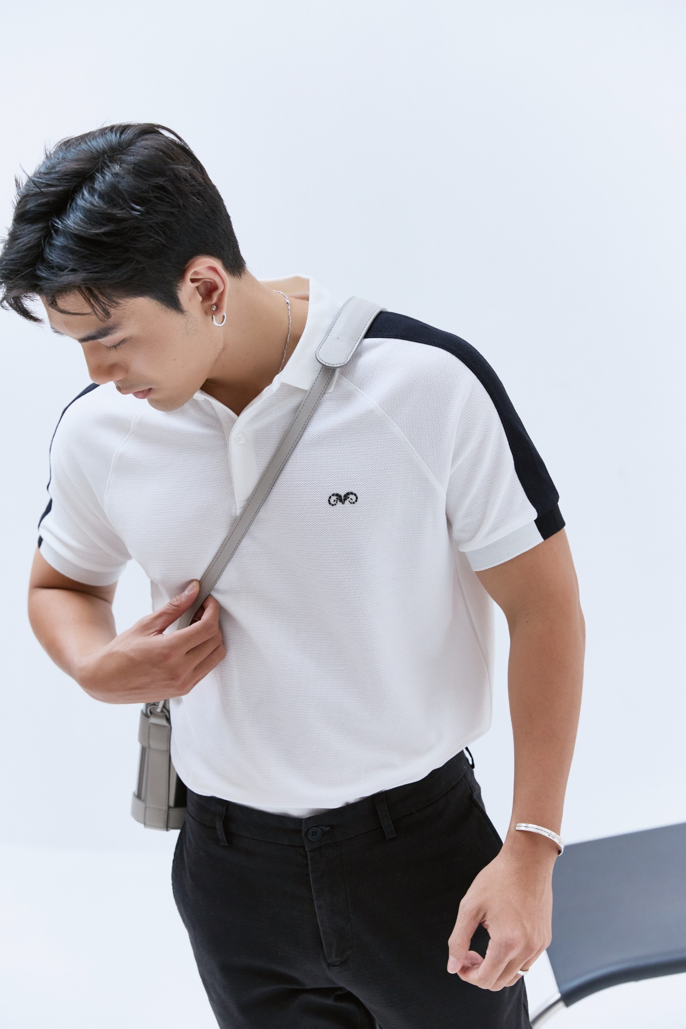  POLO NAM 8876-CỔ TRẮNG TAY ĐEN 