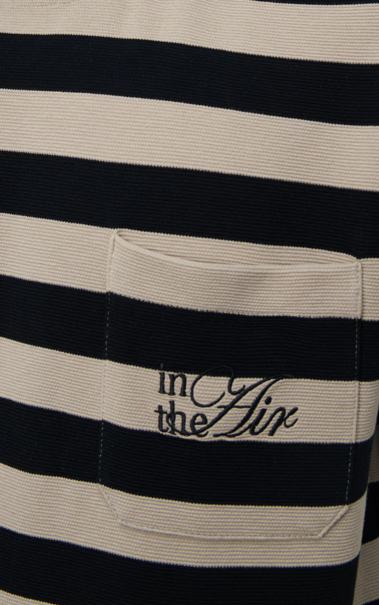  ÁO THUN NAM HT01-LOOSE FIT KEM ĐẬM SỌC ĐEN 