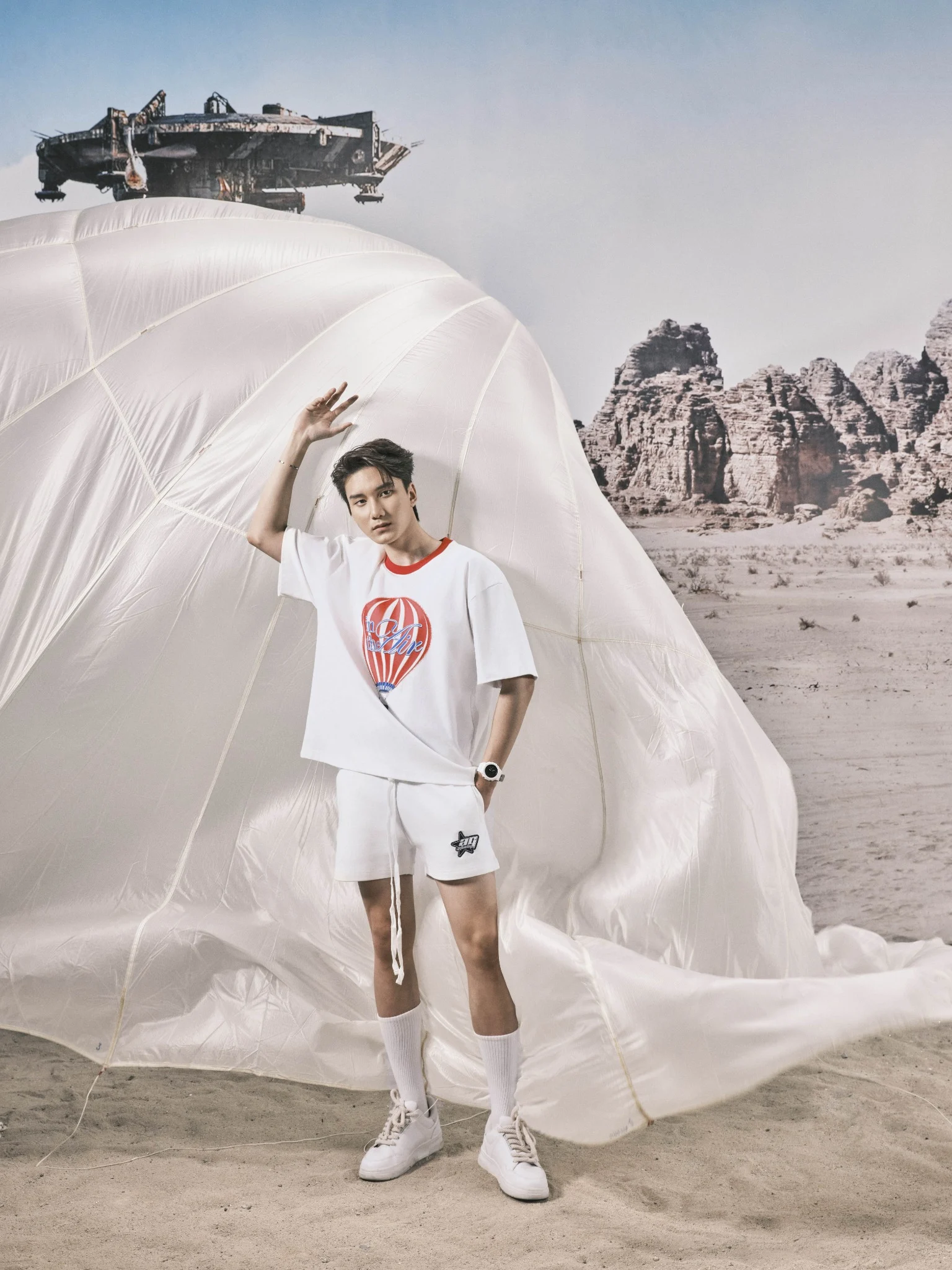  ÁO THUN NAM HT09-LOOSE FIT TRẮNG IN ĐỎ 