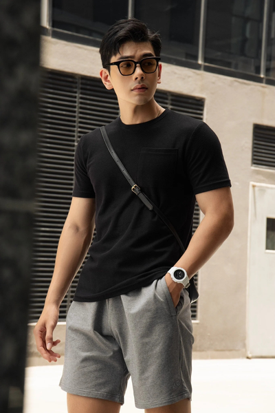  ÁO THUN NAM T663-REGULAR FIT ĐEN CÓ TÚI 