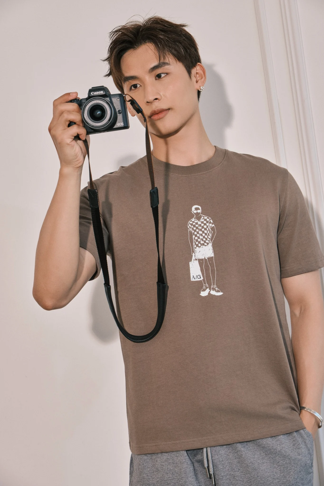  ÁO THUN NAM T724-NÂU 