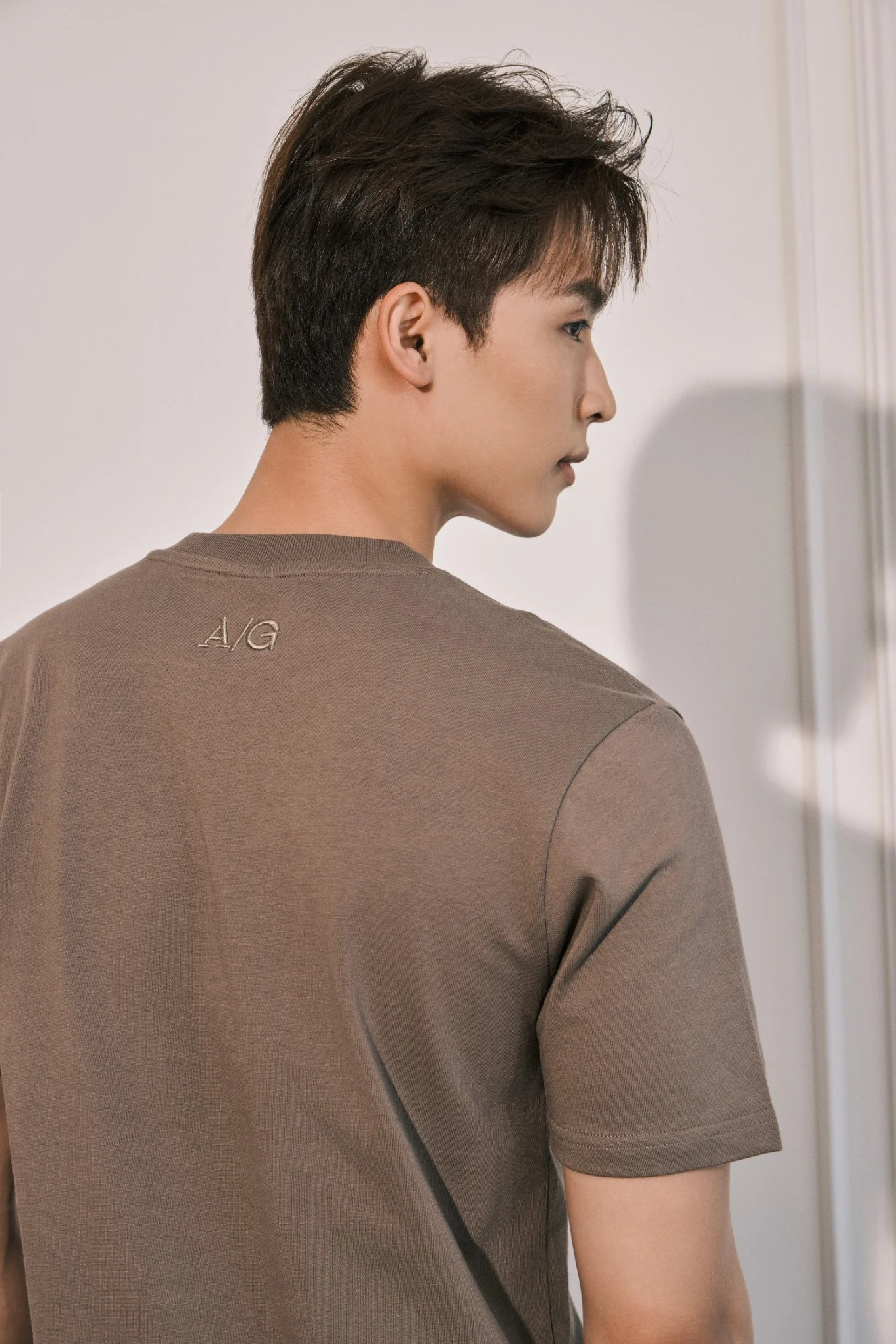  ÁO THUN NAM T724-NÂU 