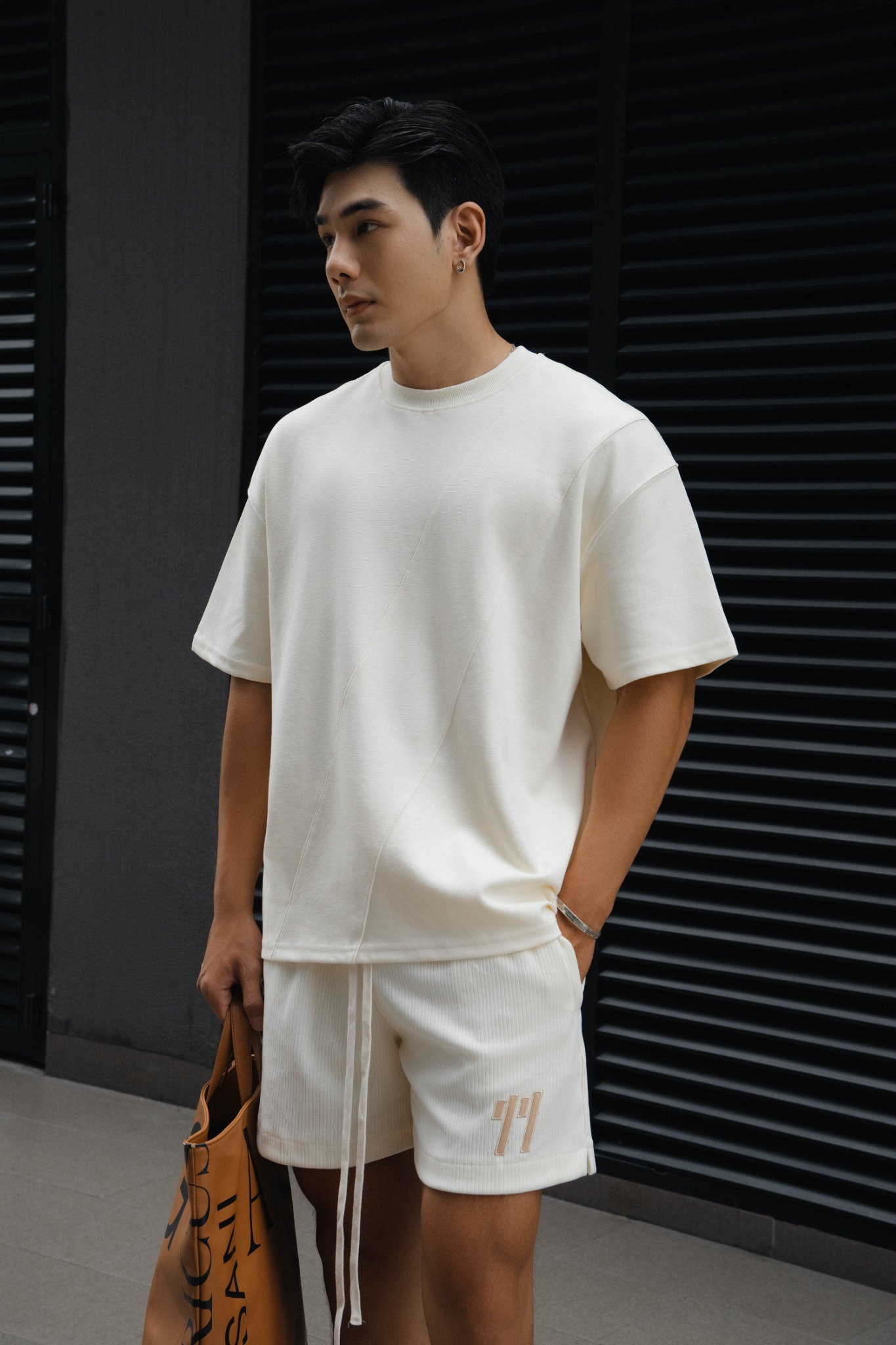  ÁO THUN NAM T732-LOOSE FIT KEM 