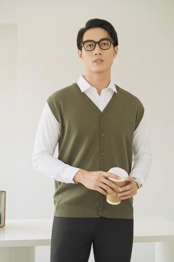  ÁO THUN NAM CADIGAN DỆT KIM 6853-REGULAR FIT RÊU 