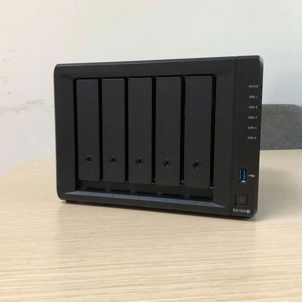 Synology DS1520+