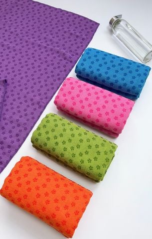 Thảm tập và phụ kiện