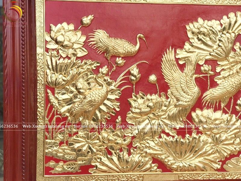 tranh sen hac bang dong vang kich thuoc 88x147cm ma vang 24k nen do