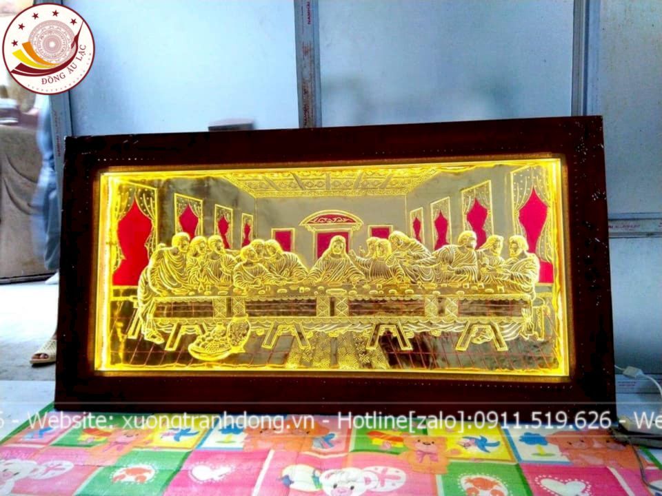tranh bua tiec ly dong vang ve mau do 1m7x90cm xuong tranh dong