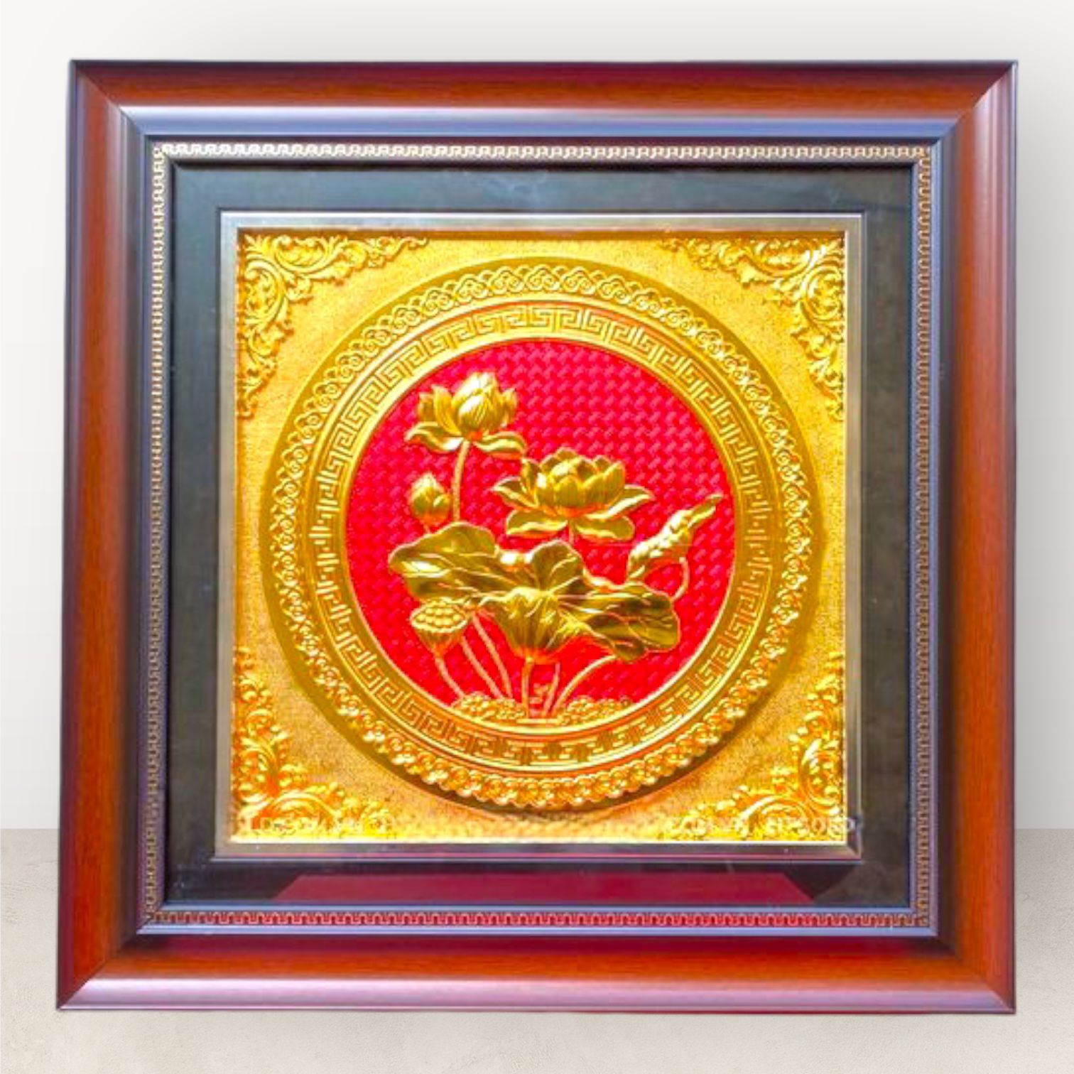 tranh qua tang hoa sen dong vang ma vang 24k kich thuoc 42x42cm mau 3 xuong tranh dong