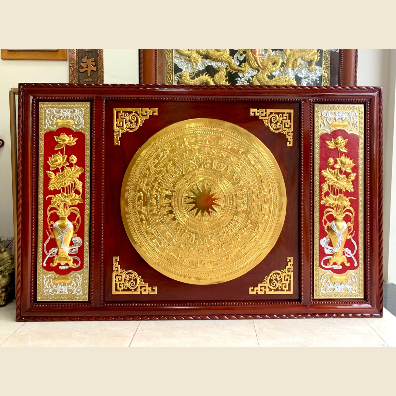 tranh trong luc binh nen do ma vang 24k kich thuoc 107x155cm
