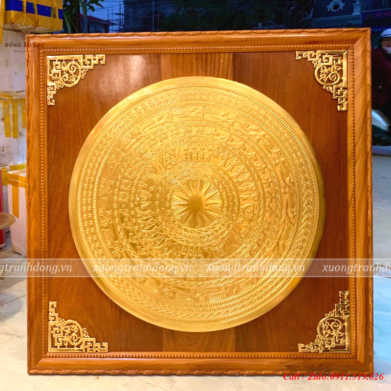 tranh trong duc kt 1m07x1m07 dk mat trong 80cm thep vang 24k