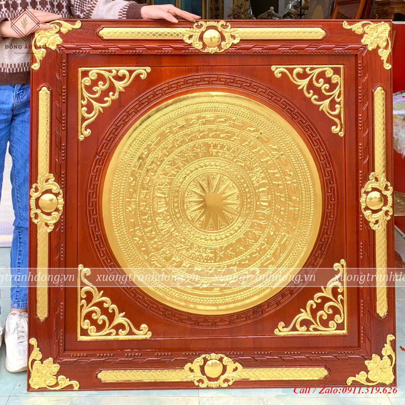 tranh trong go kt 1mx1m dk mat trong 80cm ma vang 10k ca khung