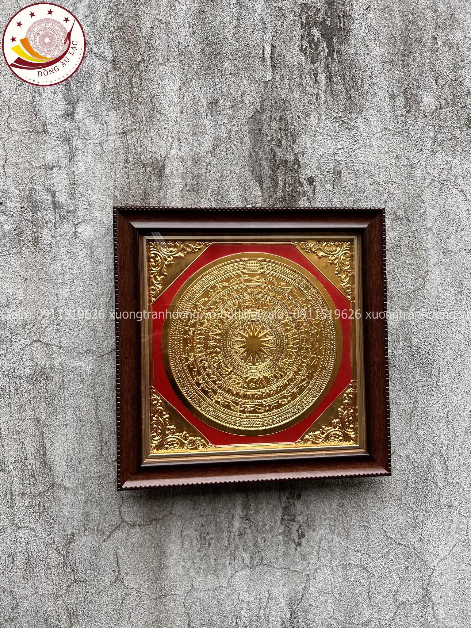 tranh qua tang tranh trong bang dong vang ma vang 24k kich thuoc 42x42cm mau 2 xuong tranh dong