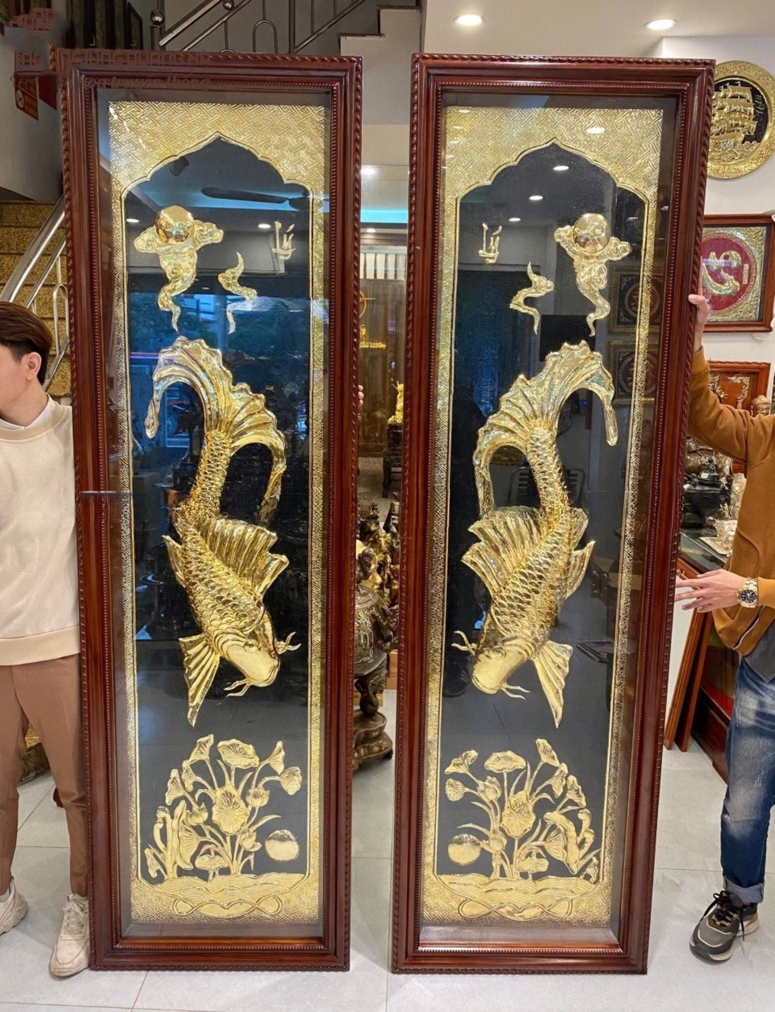 tranh ly ngu vong nguyet bang dong vang kich thuoc 65x2m17 cm dat vang nen den khung go huong