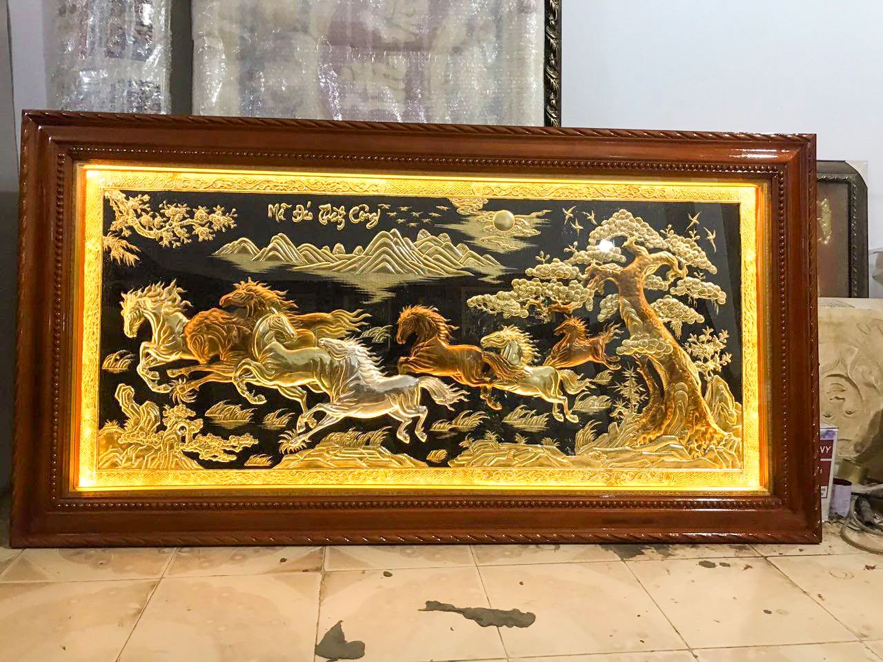 tranh ma dao thanh cong dong vang nen den dat vang kt 1m7x90cm