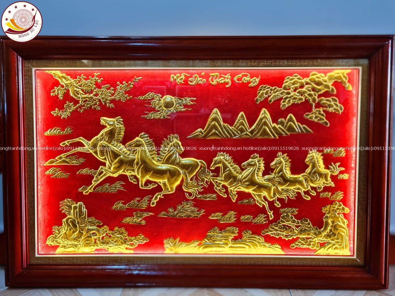tranh qua tang ma dao thanh cong dong vang dat vang nen do kich thuoc 72x112cm xuong tranh dong