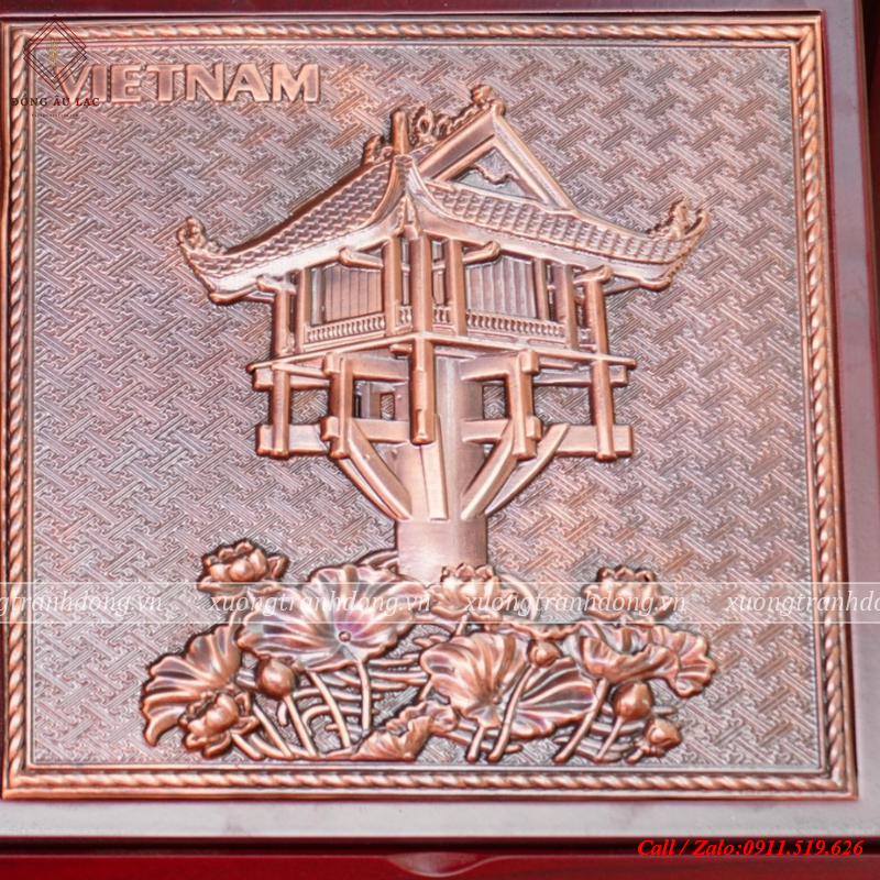 hop qua tang chua mot cot 23x23cm dong do gia co