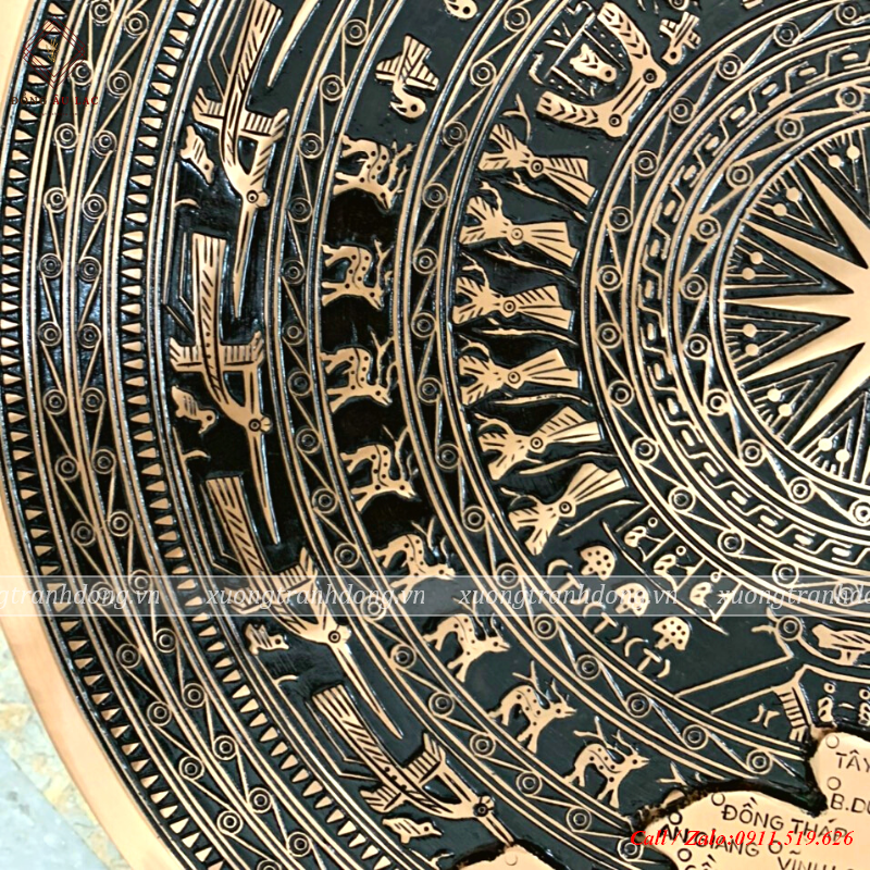 tranh trong dong do duc ban do kt 80x80cm dk mat trong 50cm