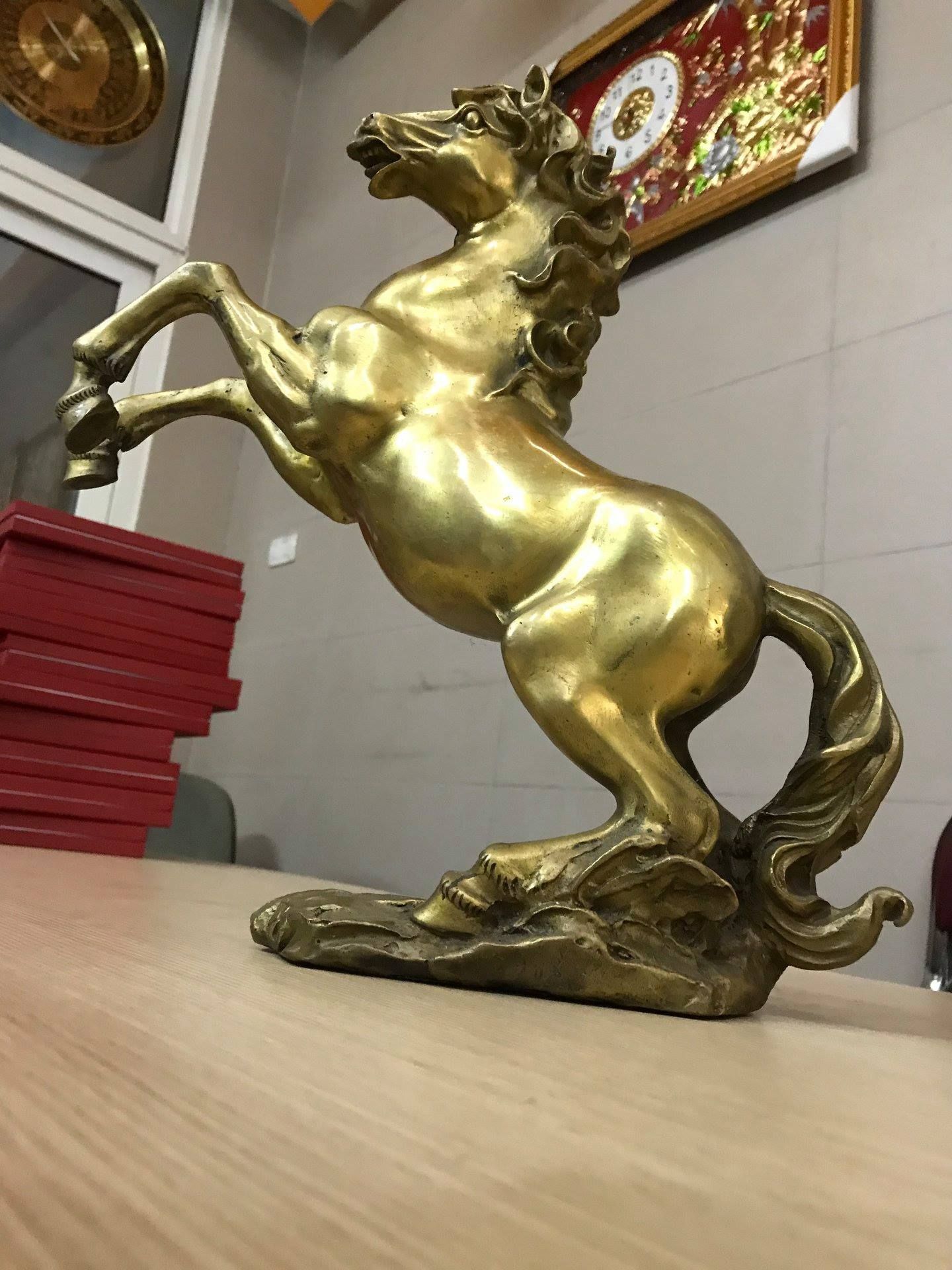 tuong ngua hi dong vang cao 36cm ngang 38cm sau 13cm nang 4kg xuong tranh dong