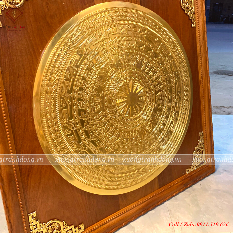 tranh trong duc kt 1m07x1m07 dk mat trong 80cm thep vang 24k