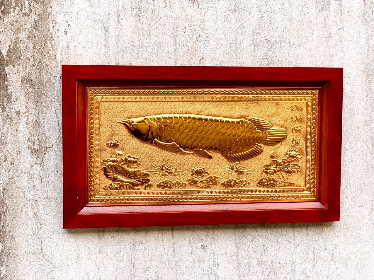 tranh nien nien huu du sen ca dong vang ma 24k 38x68cm xuong tranh dong