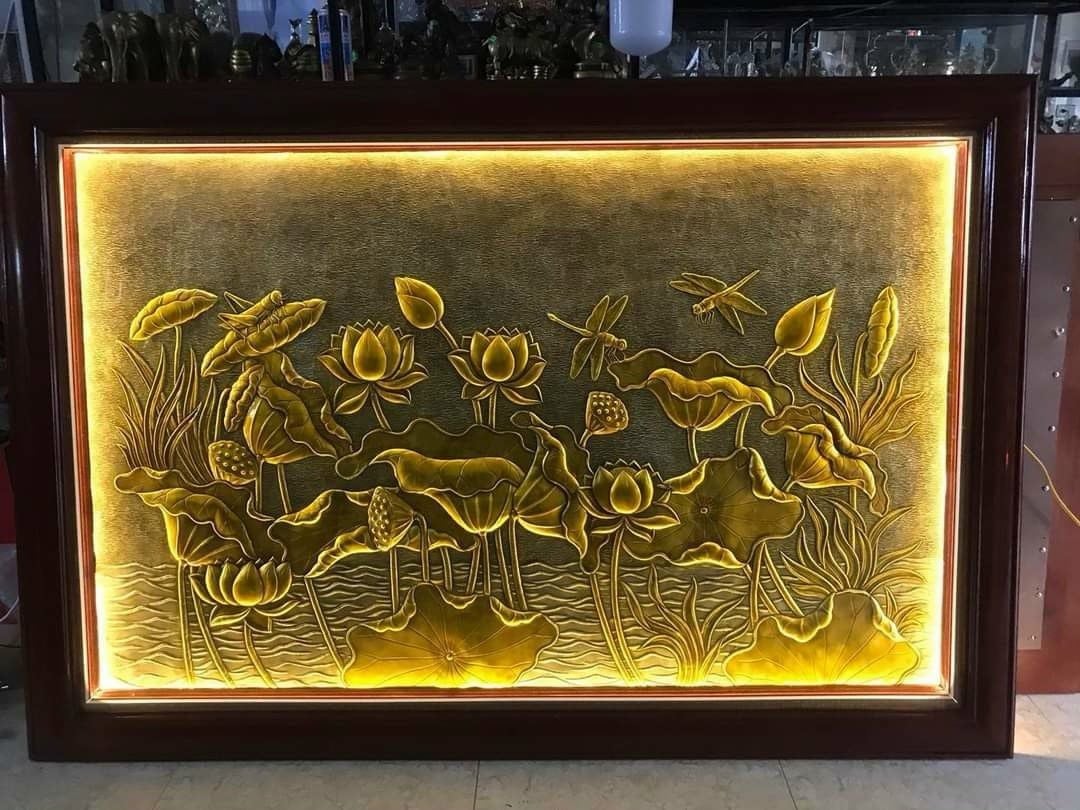 tranh hoa sen dong vang gia co 1m55x80cm xuong tranh dong