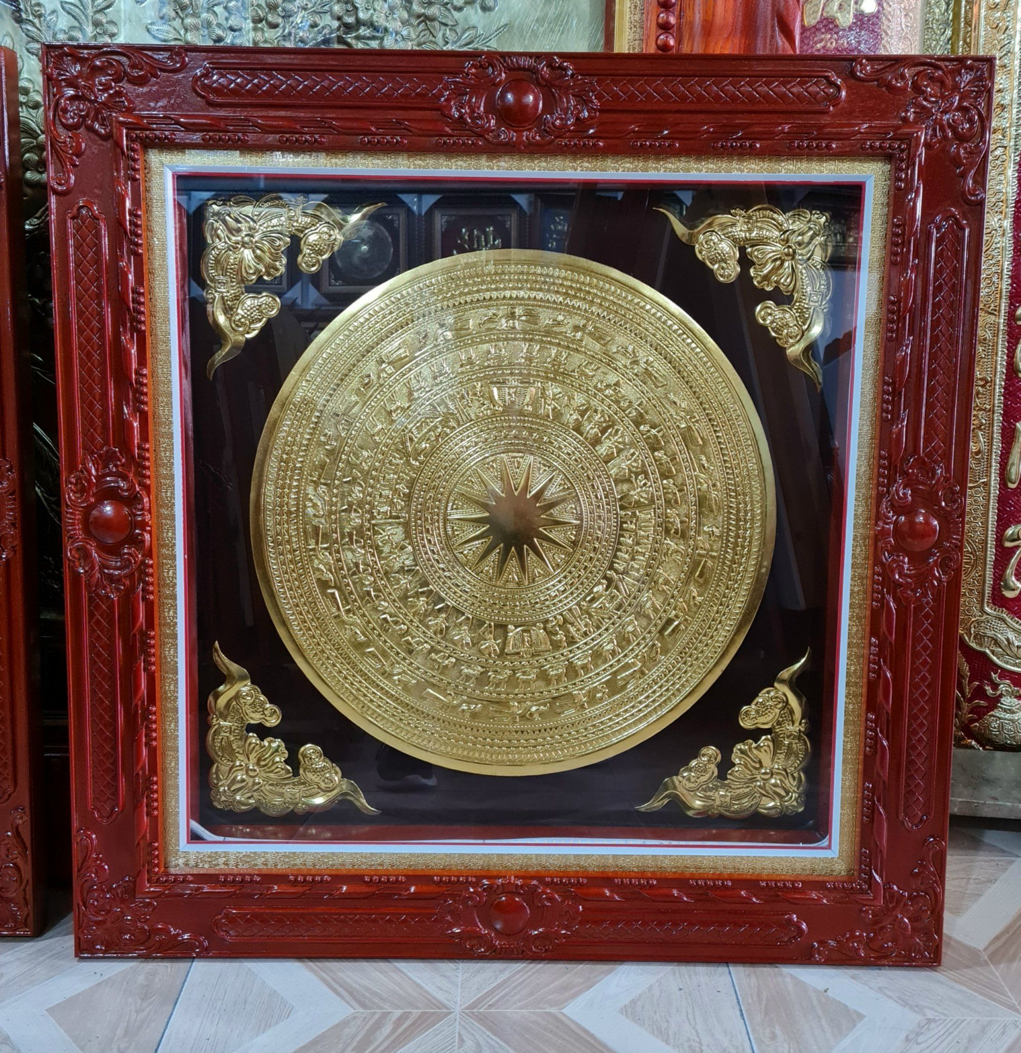 tranh trong dong dong vang dat vang kich thuoc 80x80cm xuong tranh dong