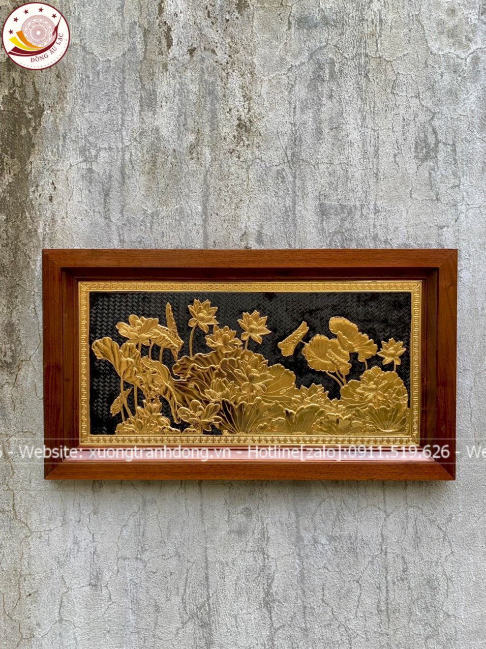 tranh hoa sen dong vang ma vang kt 38x68cm xuong tranh dong