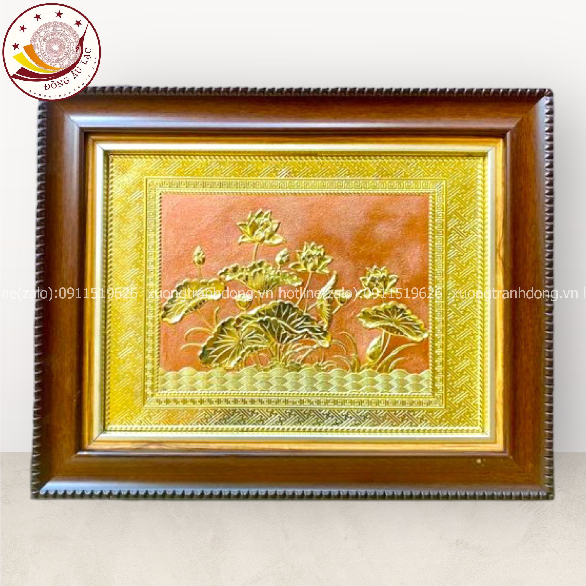 tranh qua tang hoa sen dong vang kich thuoc 28x34cm mau 2 xuong tranh dong