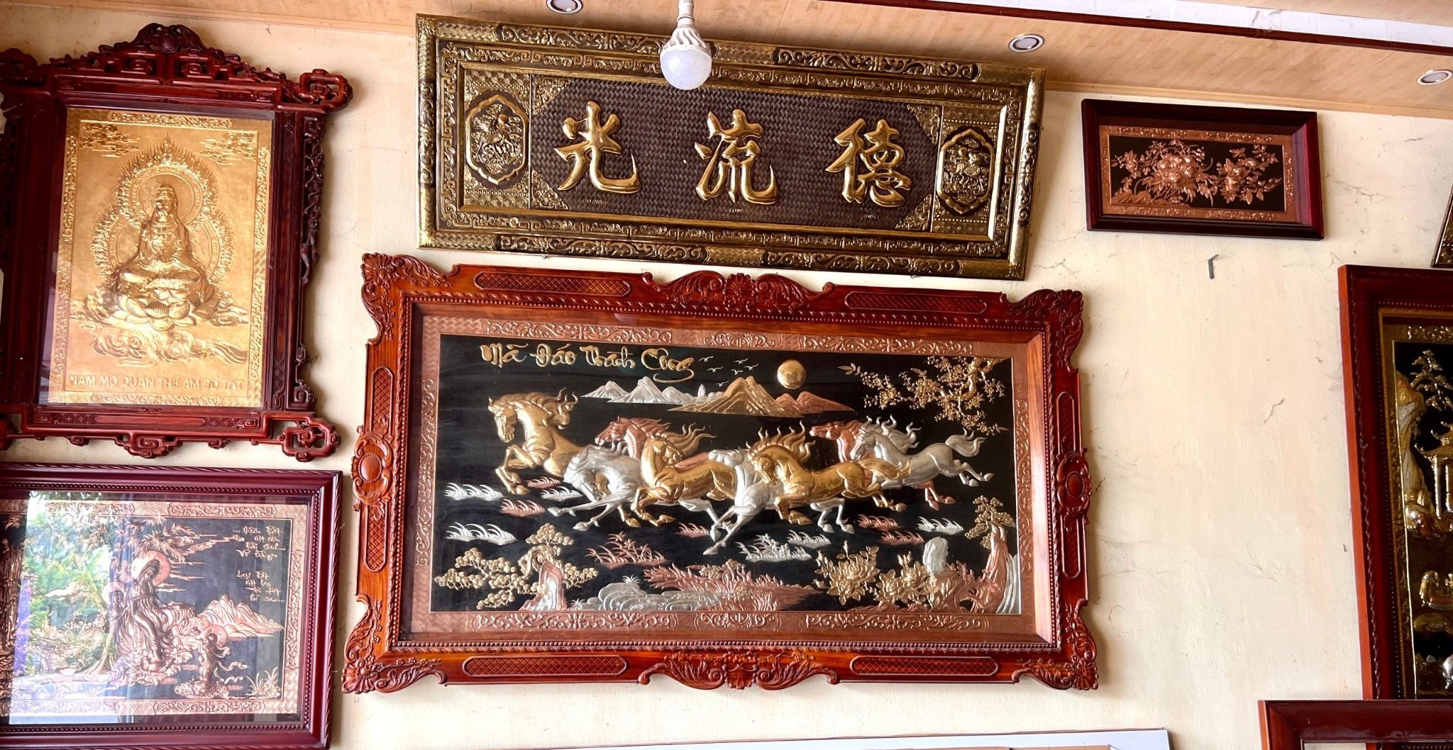 tranh ma dao thanh cong bang dong do dat vang bac khung go huong duc hoa van kich thuoc 1m76x89cm xuong tranh dong