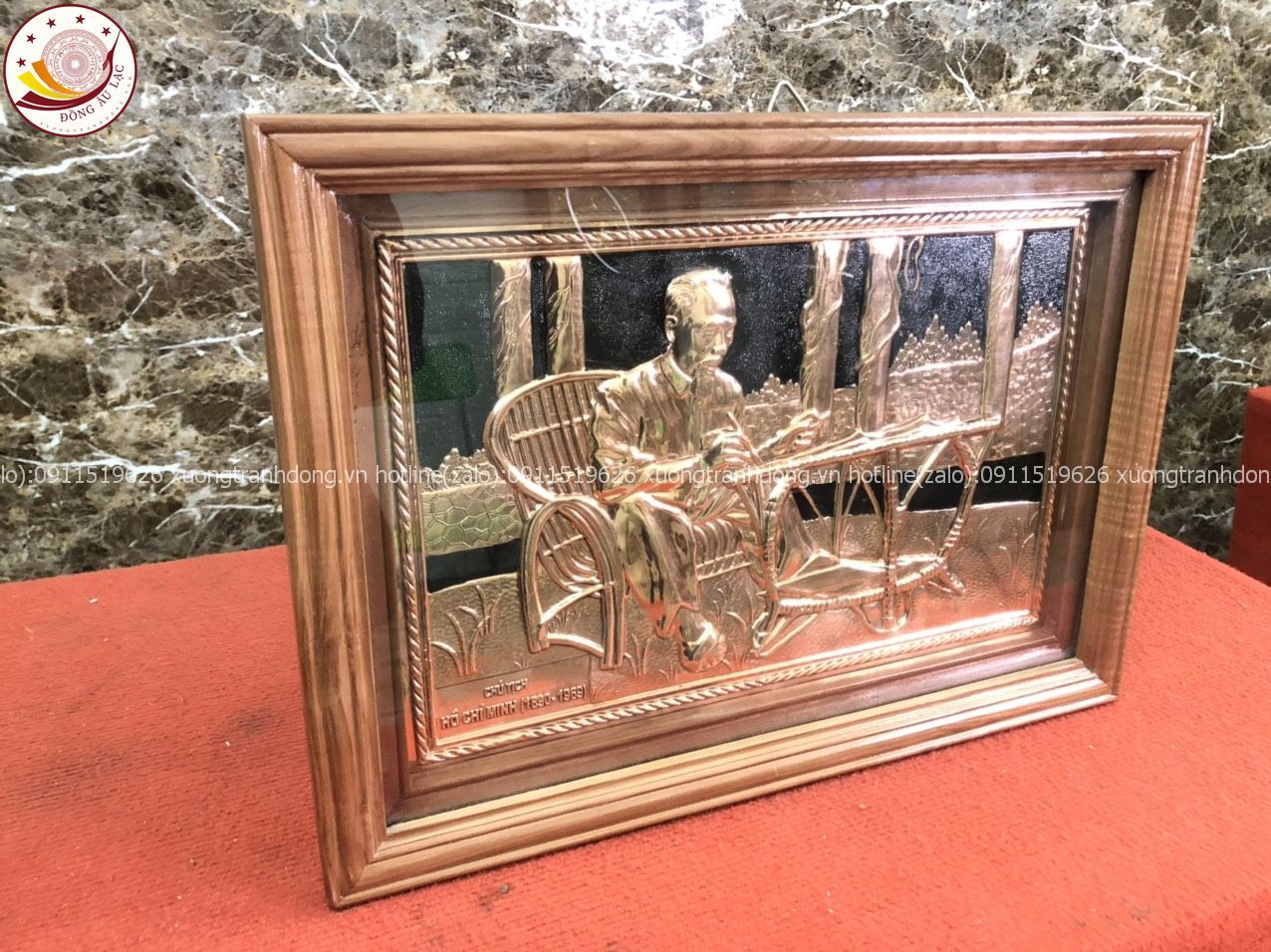 tranh qua tang danh nhan tranh bac ho ngoi ghe may dong vang kich thuoc 38x54cm mau 1 xuong tranh dong