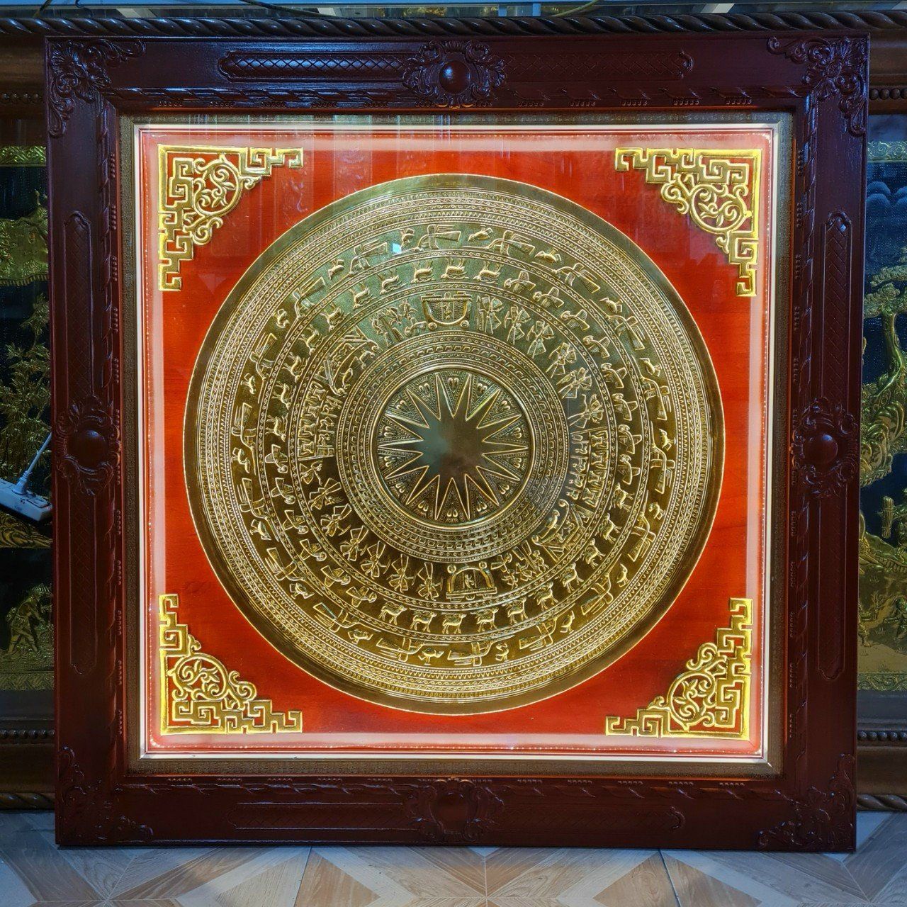 tranh trong dong dong vang dat vang kich thuoc 80x80cm xuong tranh dong
