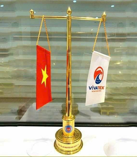 cot co tron dong vang dat vang 24k cao 58cm mau 2 xuong tranh dong