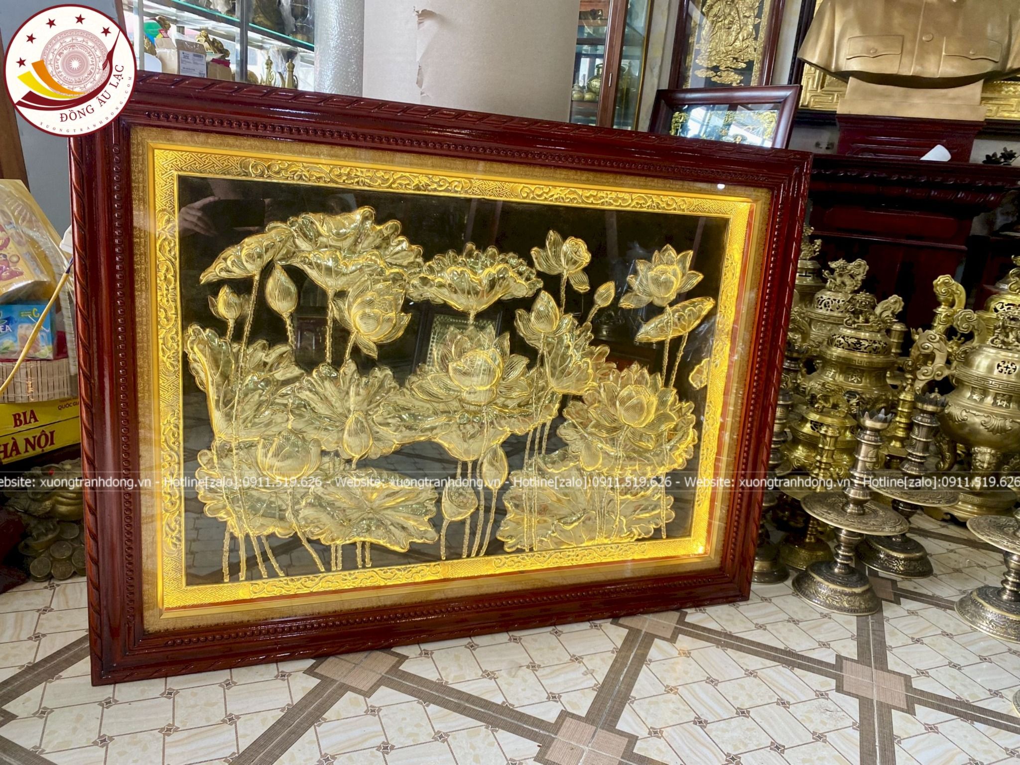 tranh hoa sen dong vang gia co 1m29x89cm xuong tranh dong
