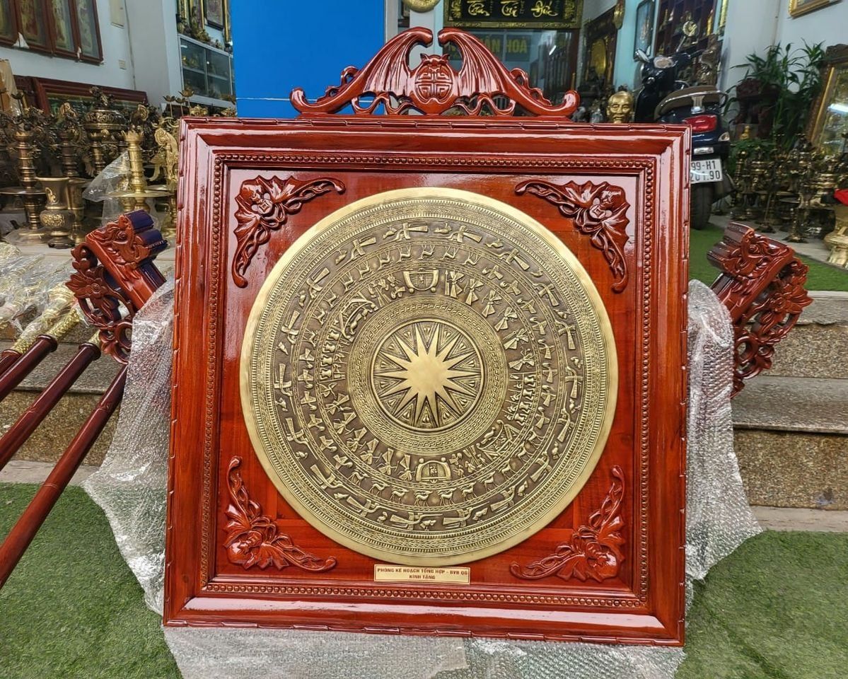 tranh trong dong dong vang gia co kich thuoc 1mx1m xuong tranh dong