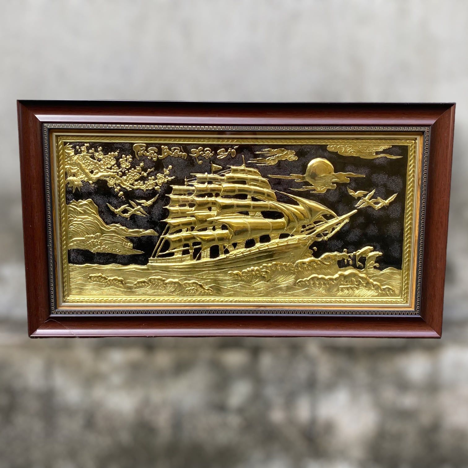 tranh qua tang thuan buom xuoi gio dong vang kich thuoc 38x68cm mau 2 xuong tranh dong