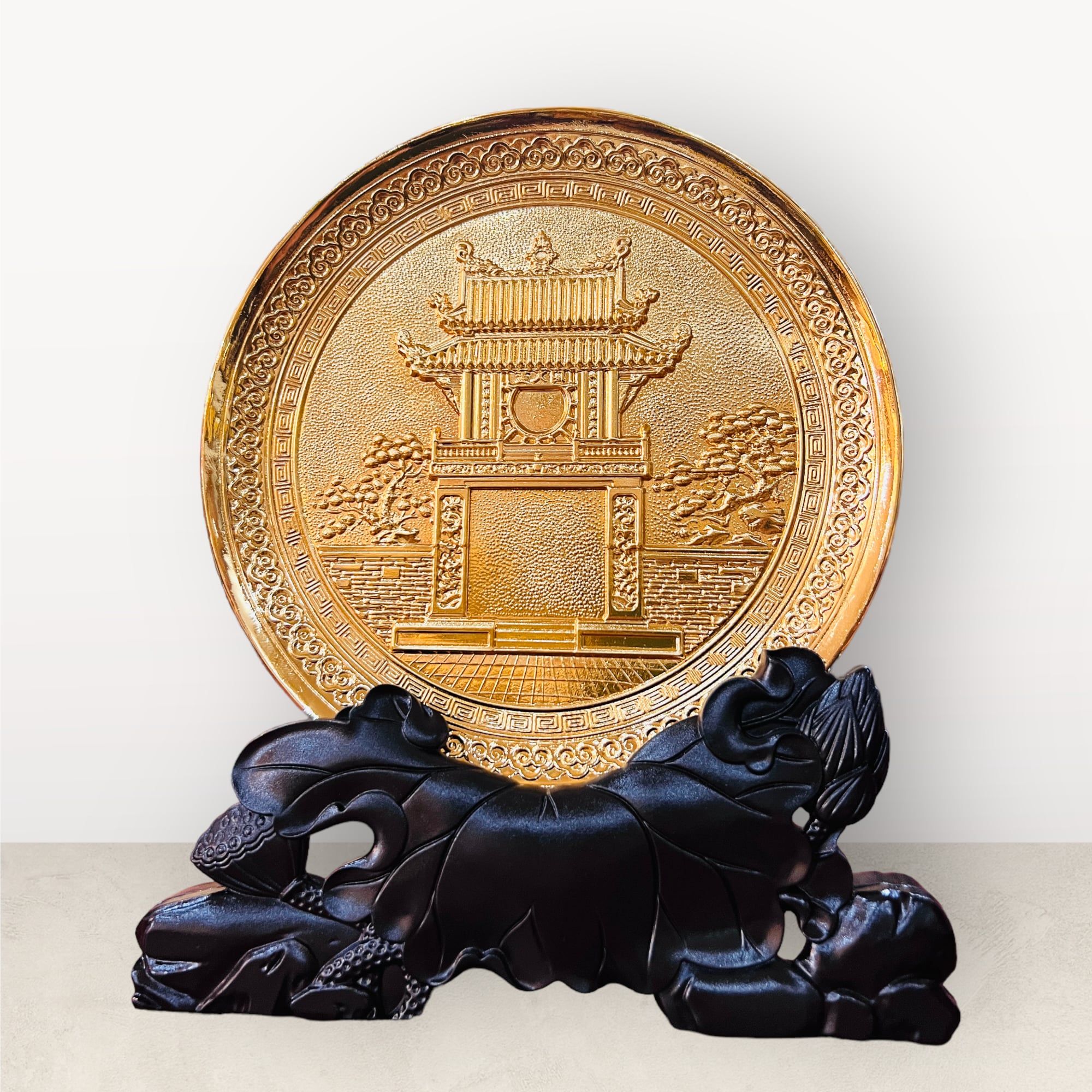 tranh qua tang danh lam van mieu bang dong vang ma vang 24k de ban duong kinh 20cm mau 2 xuong tranh dong