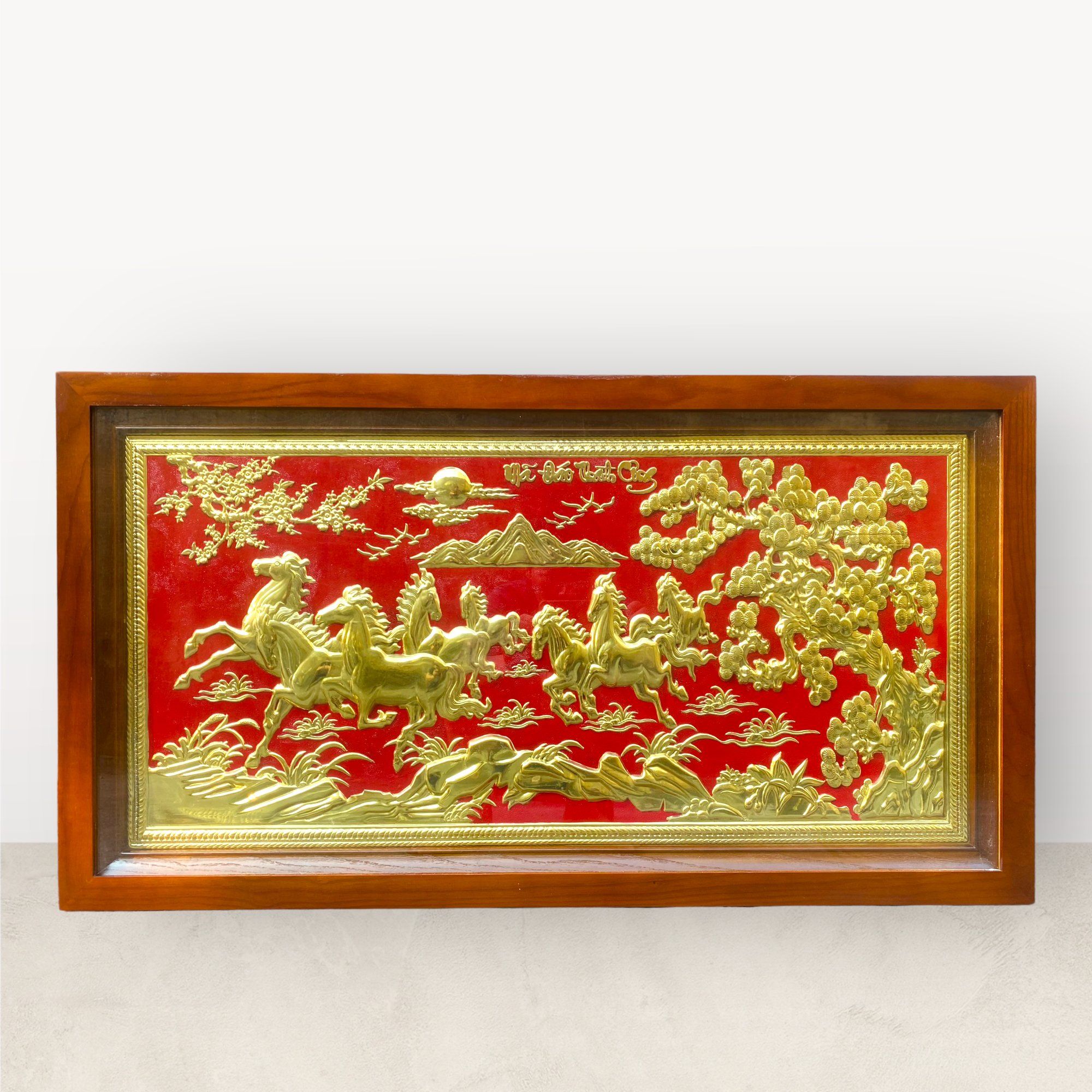 tranh qua tang ma dao thanh cong dong vang nen do kich thuoc 50x90cm mau 2 xuong tranh dong