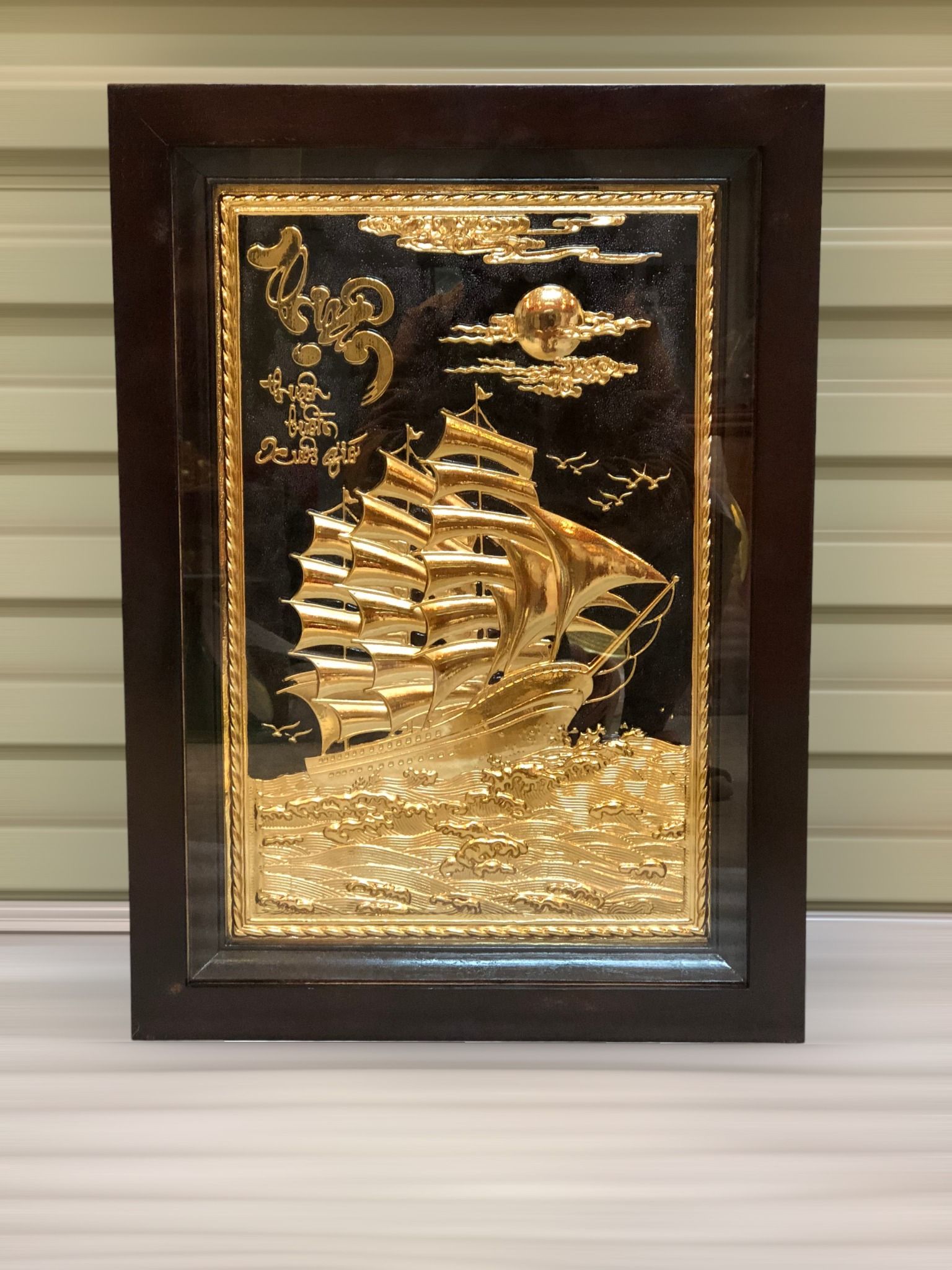 tranh qua tang thuan buom xuoi gio dong vang ma vang 24k kich thuoc 38x54cm mau 2 xuong tranh dong