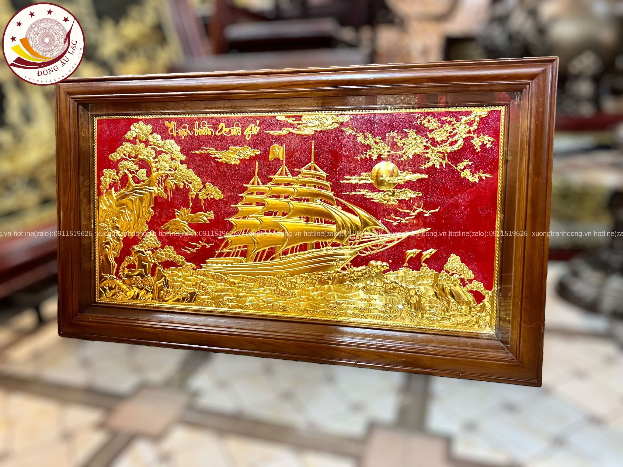 tranh qua tang thuan buom xuoi gio dong vang dat vang kich thuoc 50x90cm xuong tranh dong