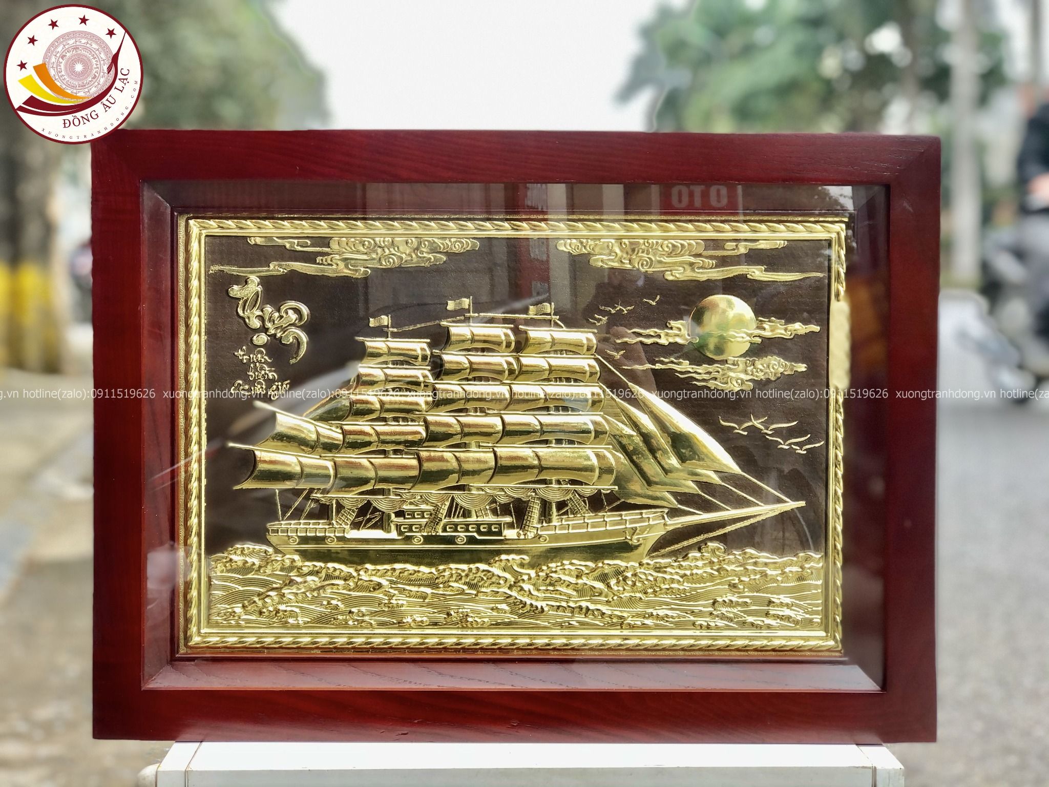 tranh qua tang thuan buom xuoi gio dong vang kich thuoc 38x54cm mau 4 xuong tranh dong