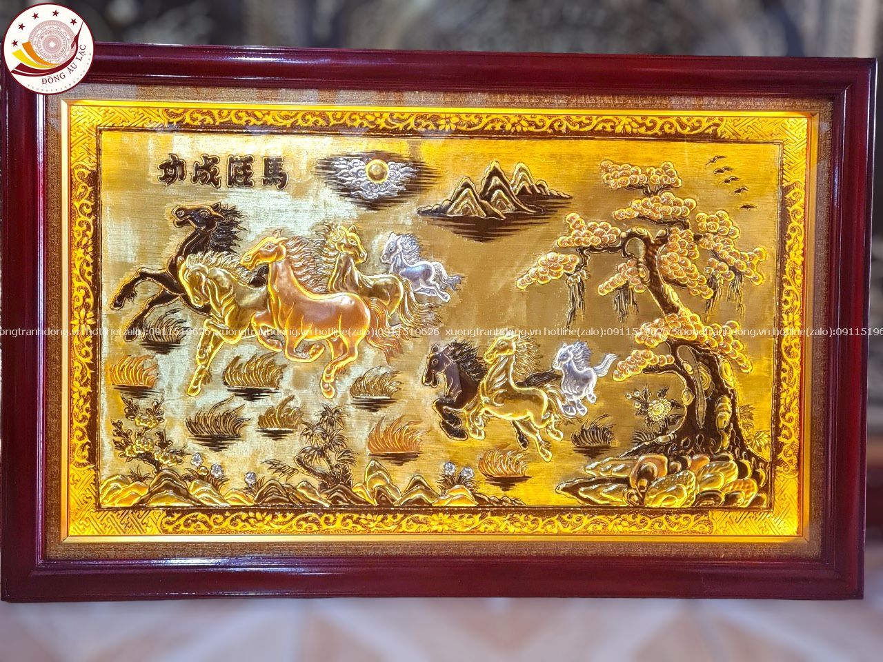 tranh qua tang ma dao thanh cong dong vang nen xuoc dat vang bac kich thuoc 72x112cm mau 2 xuong tranh dong