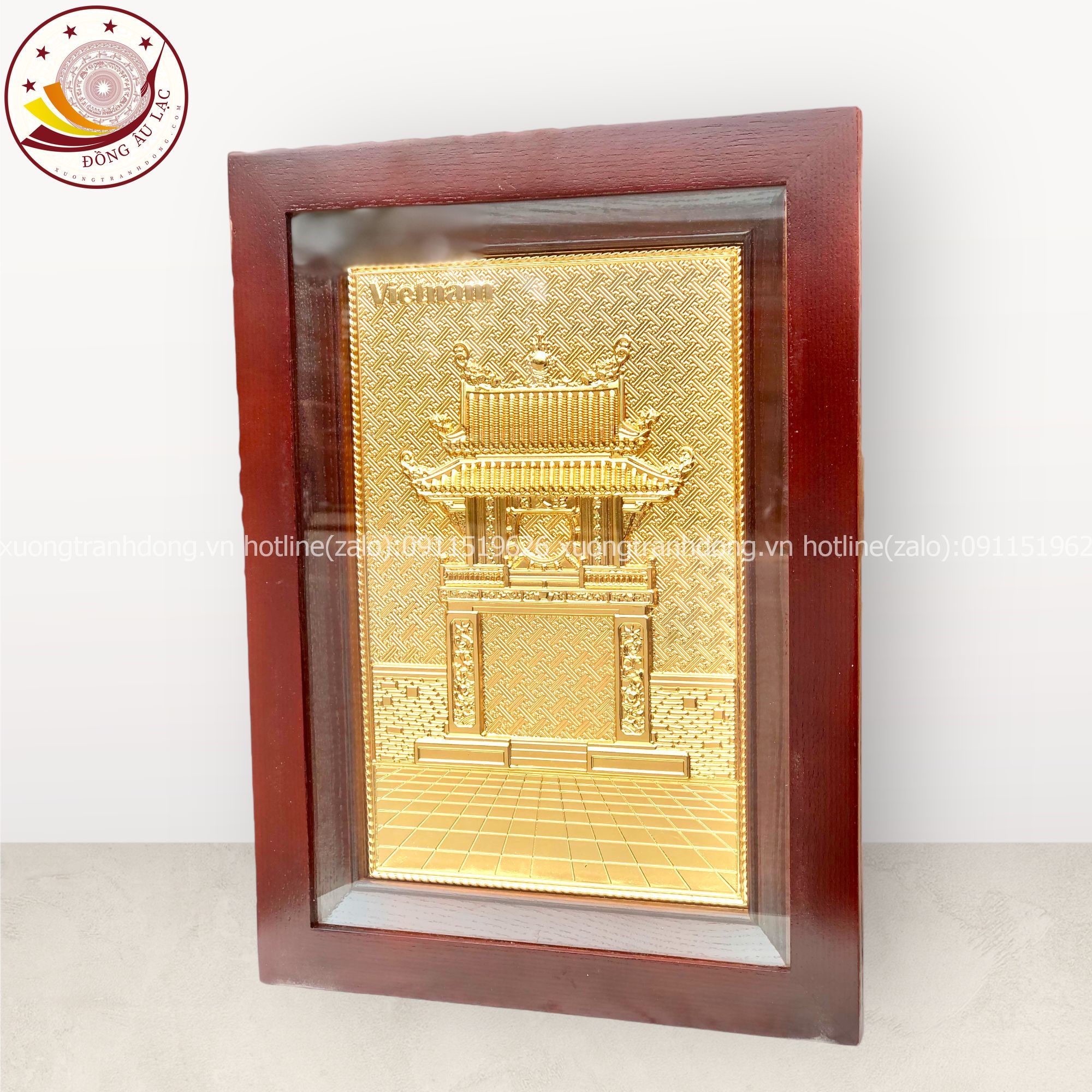 tranh qua tang danh lam van mieu bang dong vang ma vang 24k kich thuoc 28x38cm mau 1 xuong tranh dong