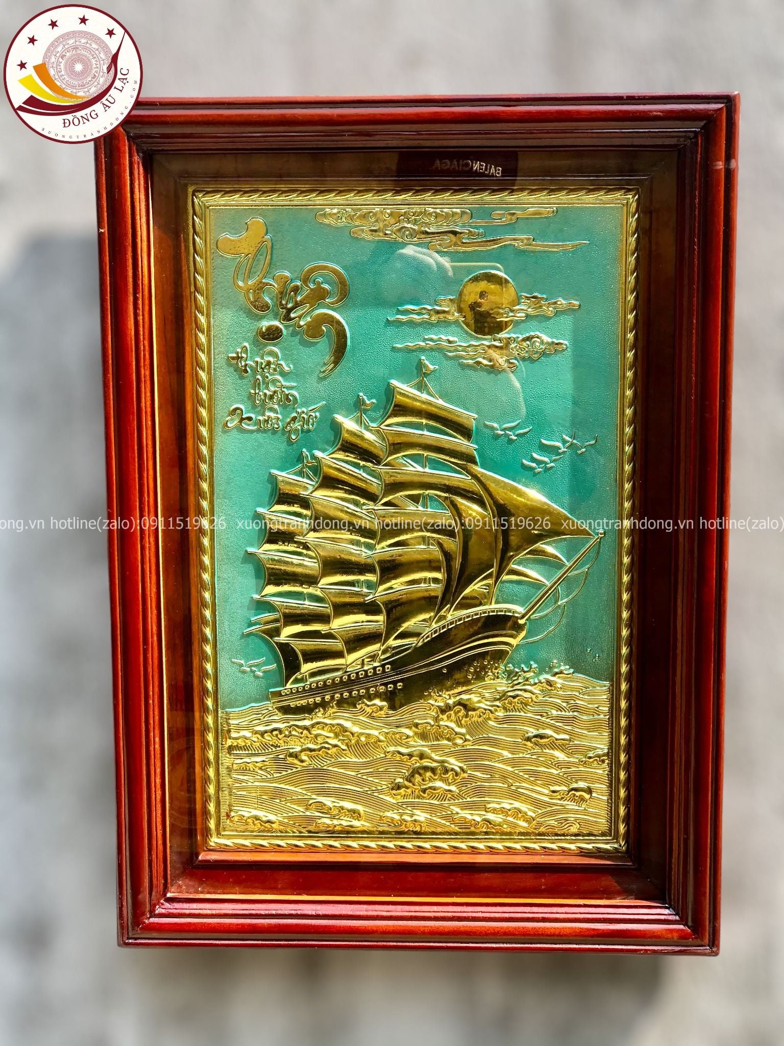 tranh qua tang thuan buom xuoi gio dong vang kich thuoc 38x54cm mau 1 xuong tranh dong