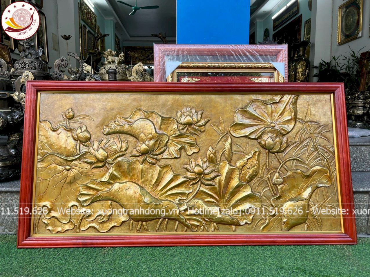 tranh hoa sen dong vang gia co 1m55x88cm xuong tranh dong
