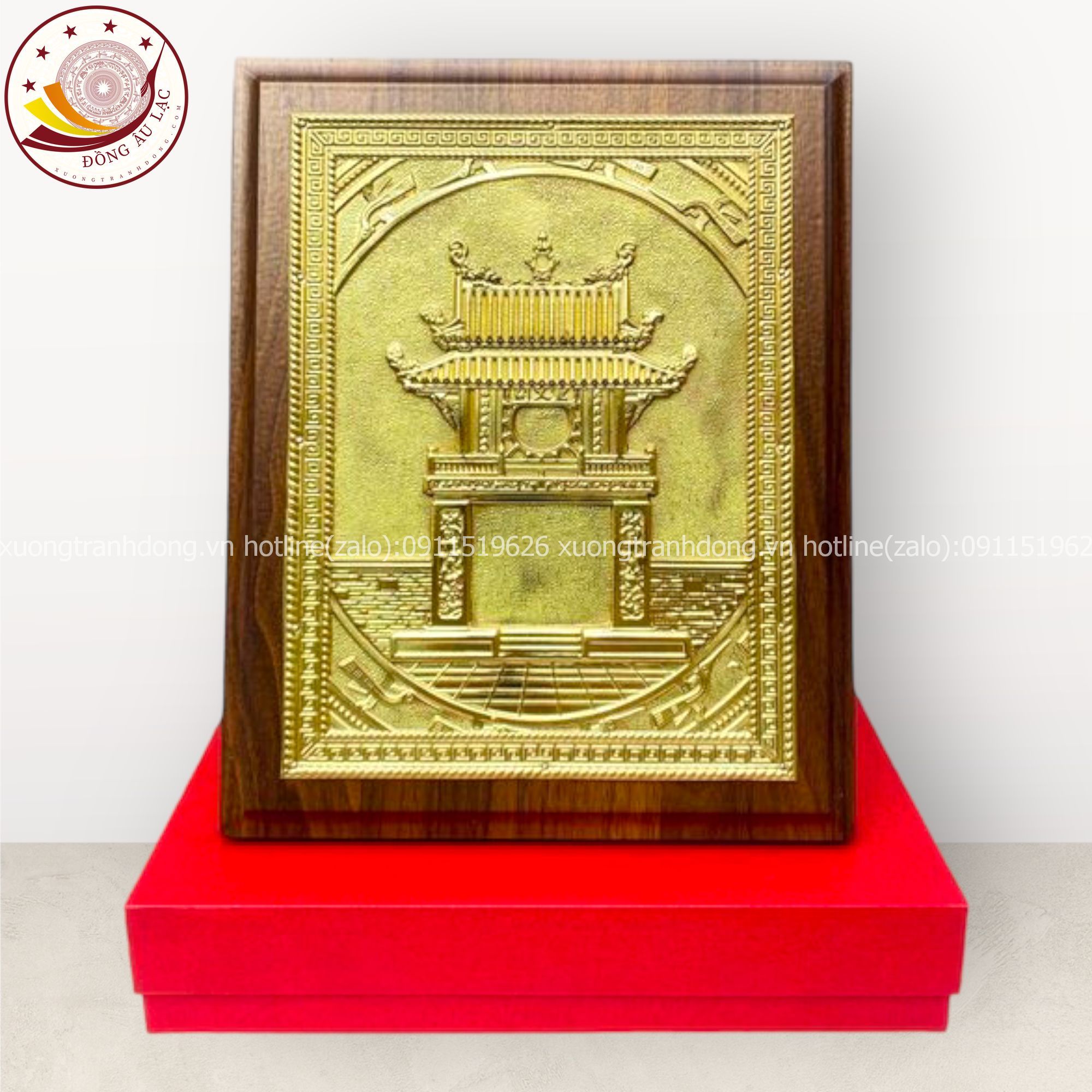 tranh qua tang danh lam van mieu bang dong vang kich thuoc 20x25cm xuong tranh dong