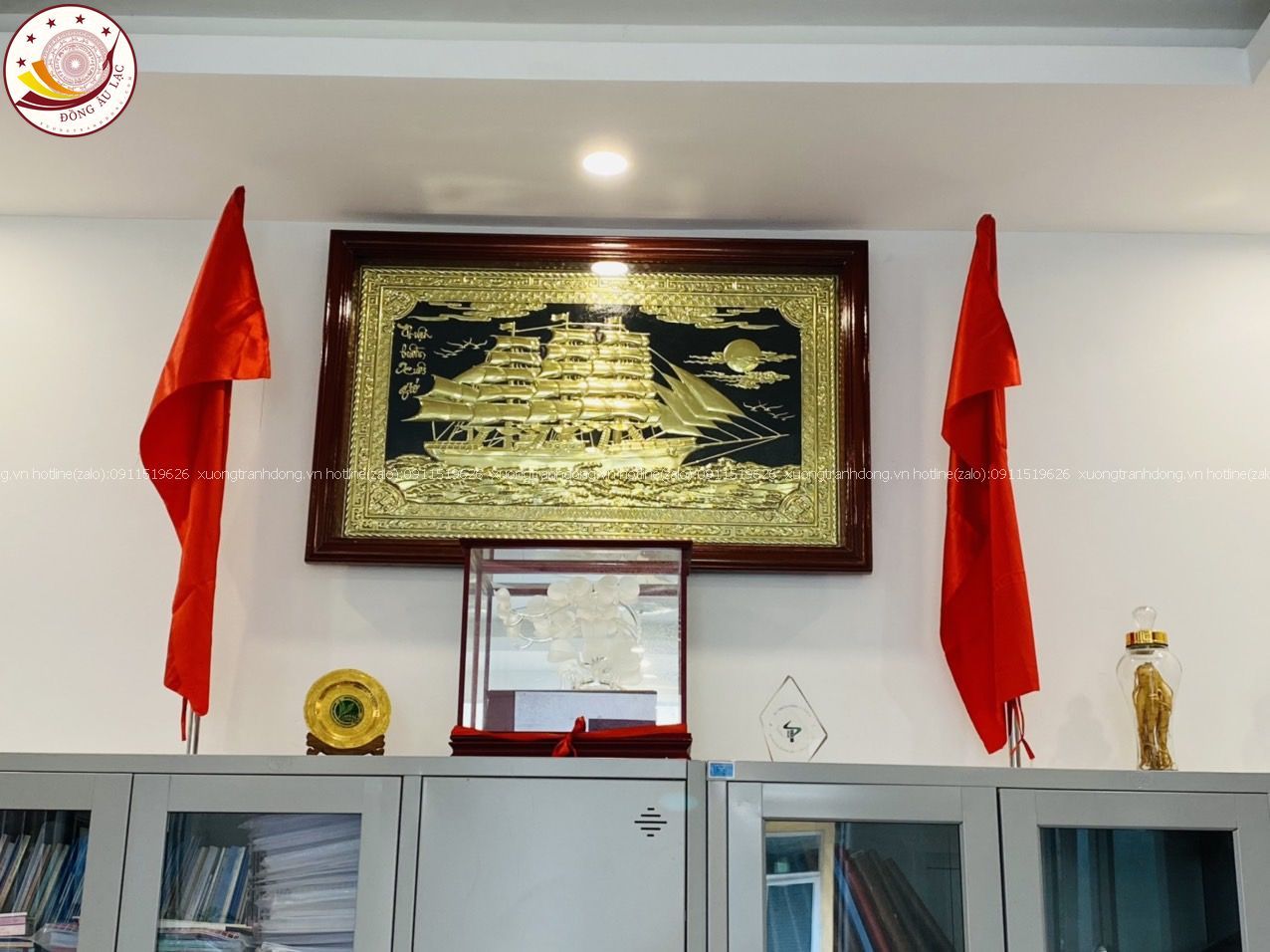 tranh qua tang thuan buom xuoi gio dong vang kich thuoc 68x108cm mau 2 xuong tranh dong